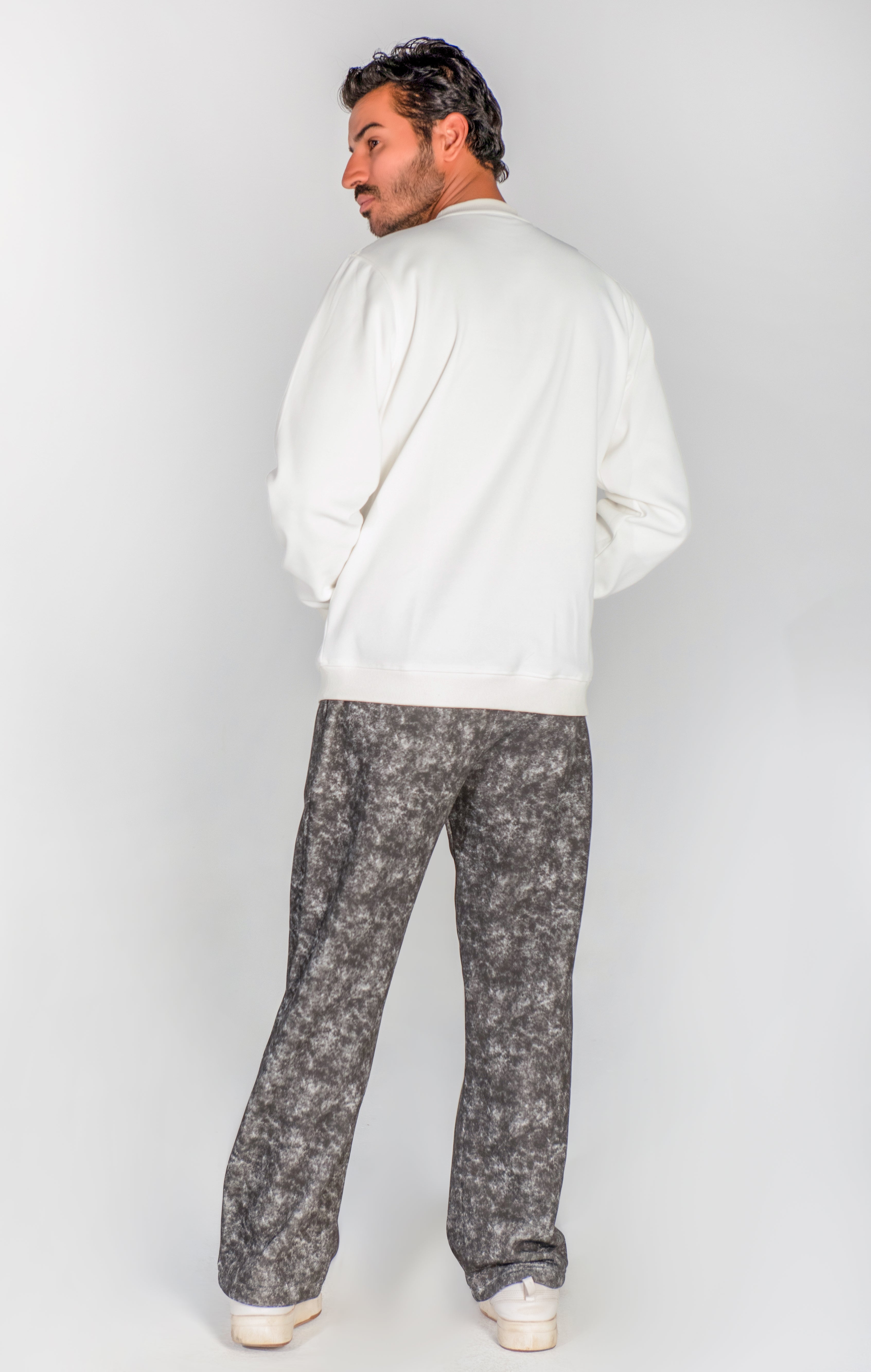 confy set with washed pants