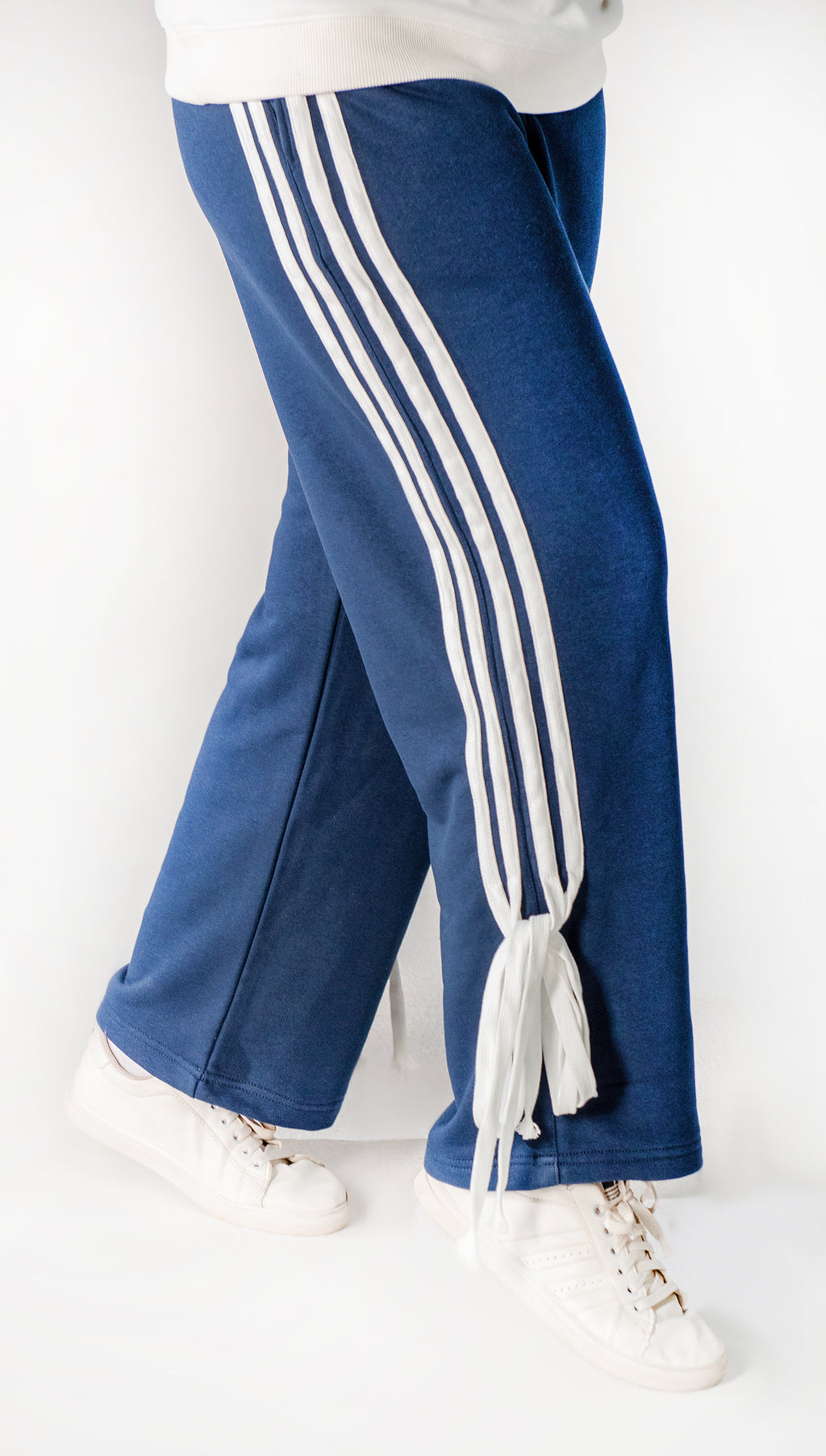 sport pants with stripes